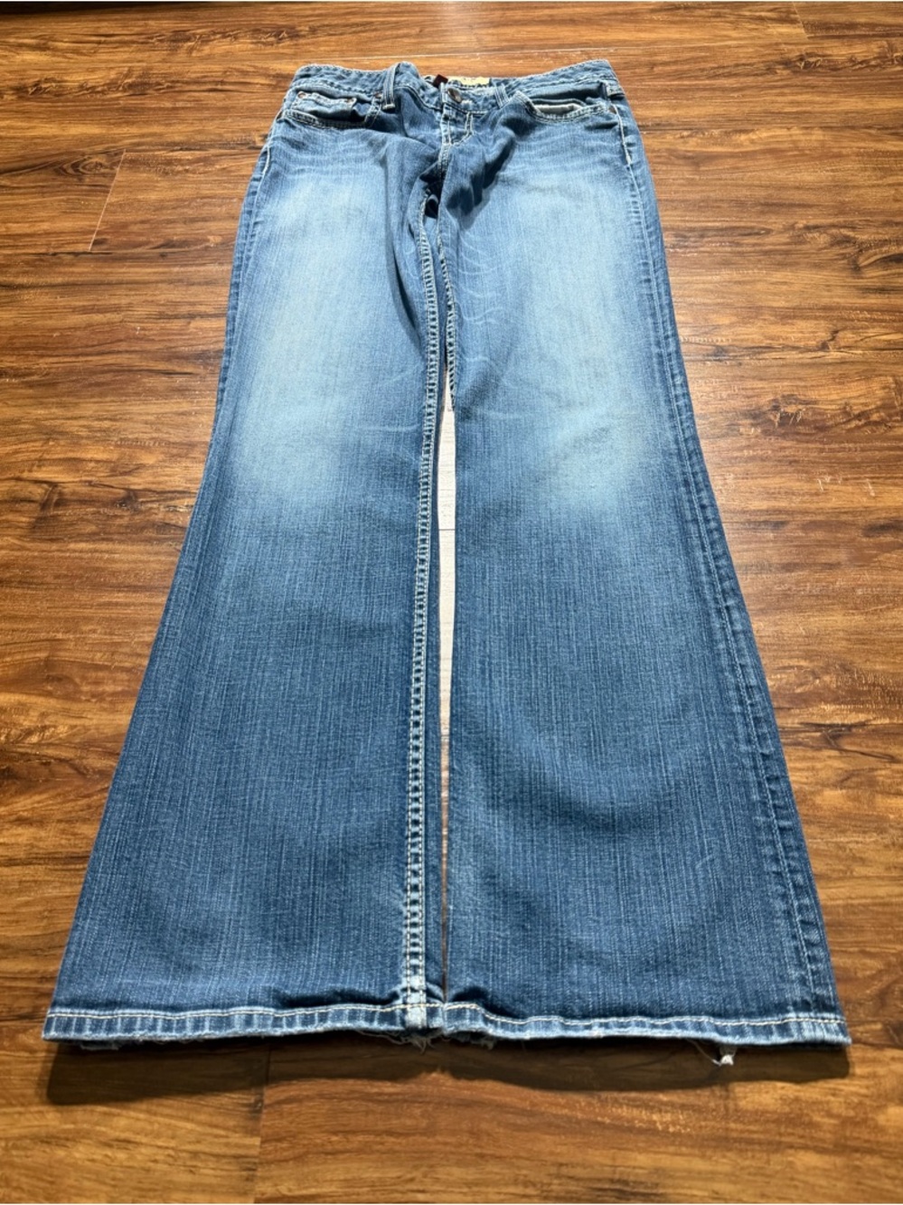BKE Denim Kate Bootcut Stretch Jeans Medium Wash 31x35½ Embroidered Pockets Y2K